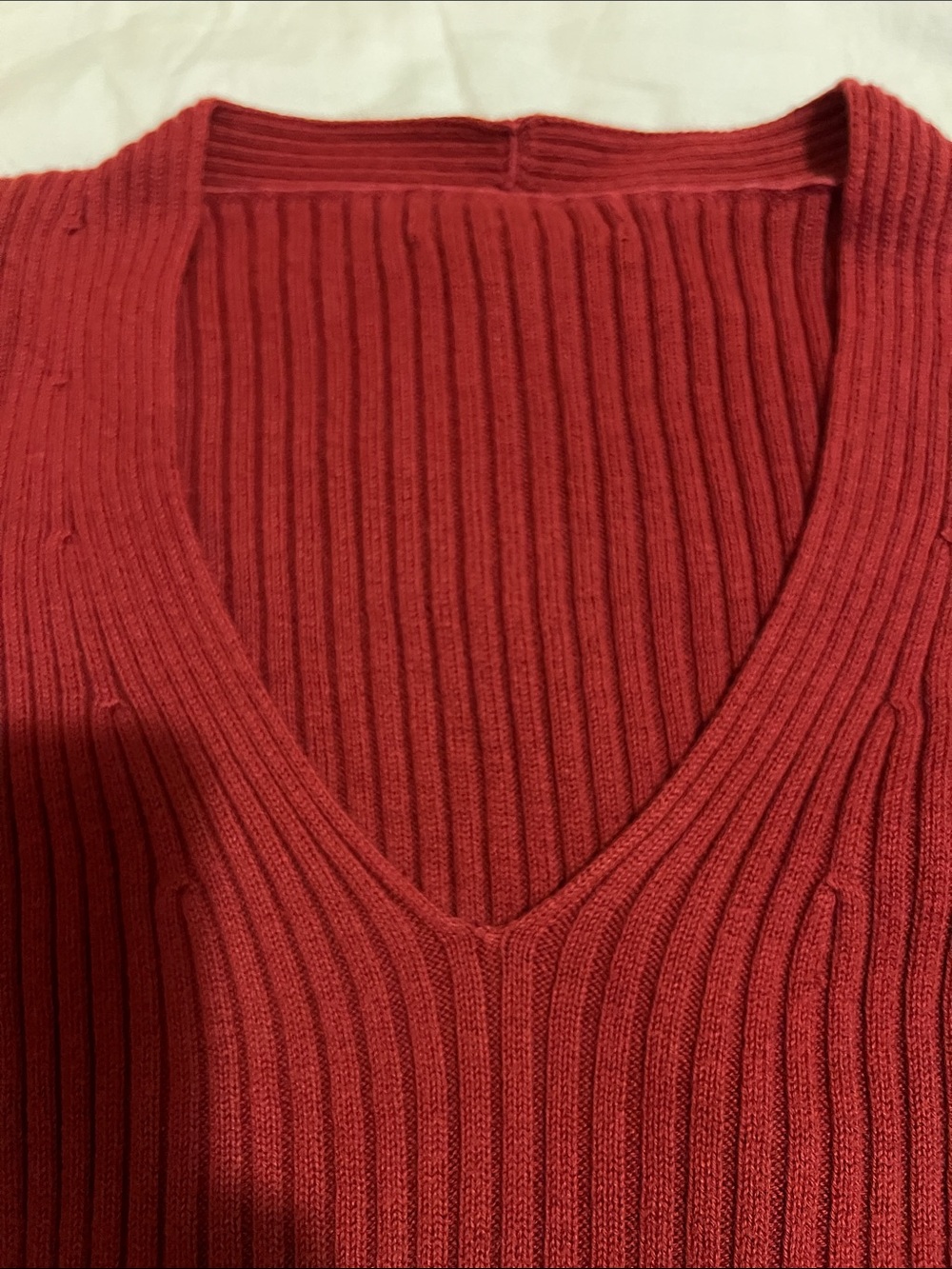 Classic V-Neck Ribbed Sweater - Red - Picture 2 of 3